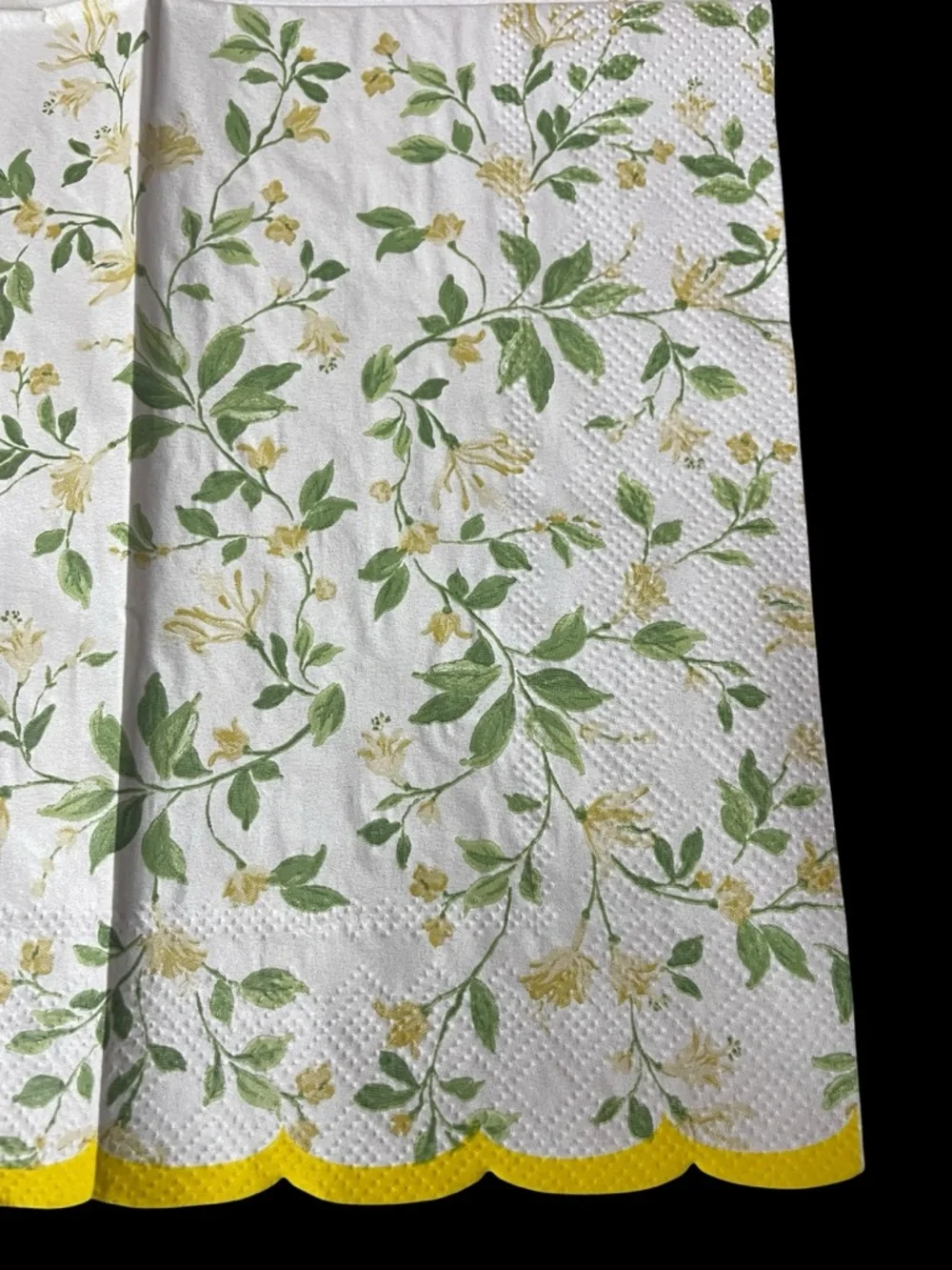 32 Guest Napkins Tan Yellow Floral Disposable Paper Meals Party Bathroom NEW NIB